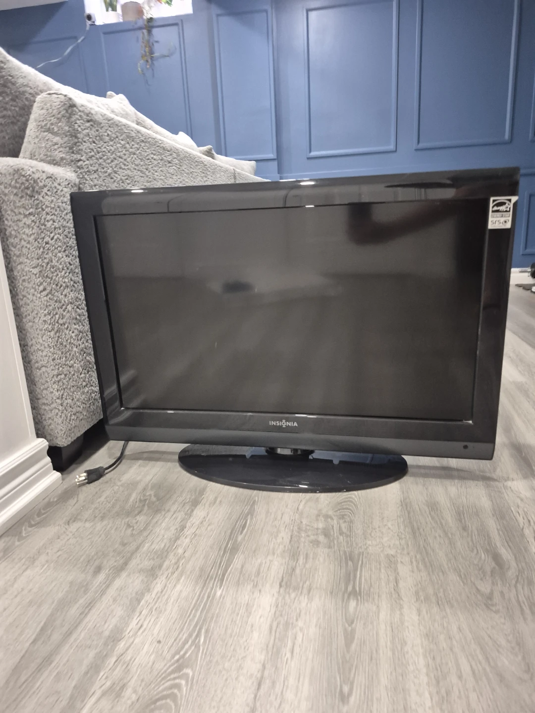 32 inch insignia tv - photo 2