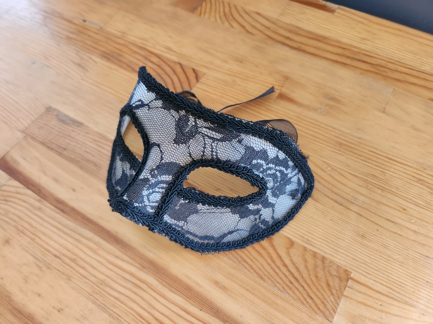 Black Lace Masquerade Mask - photo 4