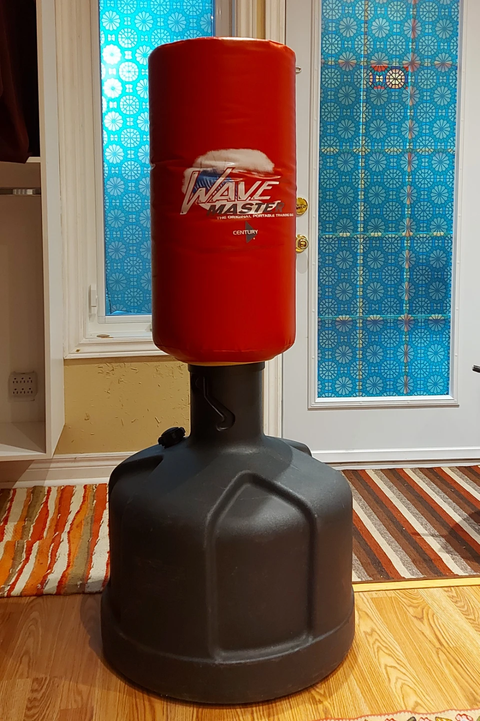 Kicking stand /Punching Bag