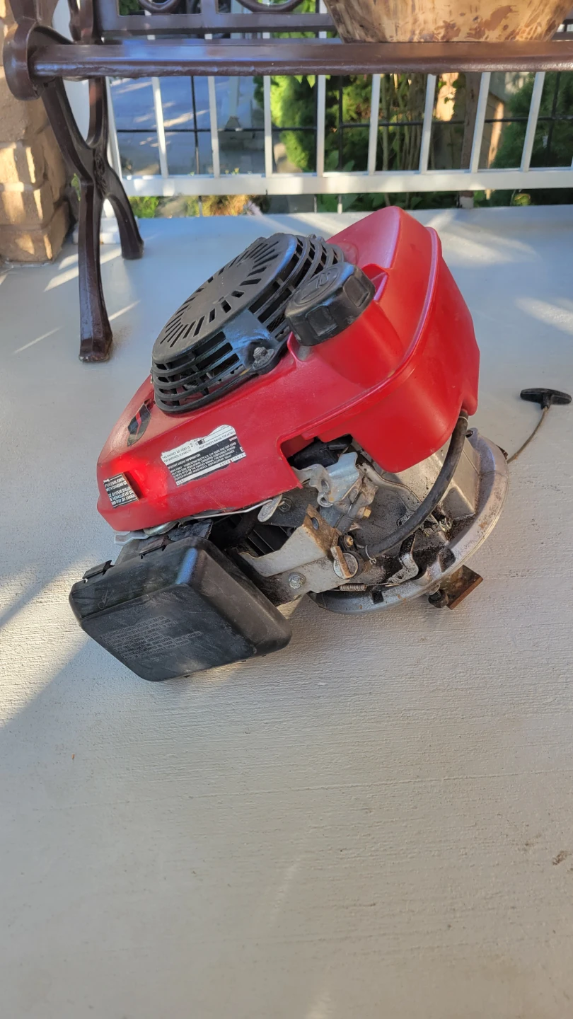 HONDA Lawnmower vertical Engine-$50