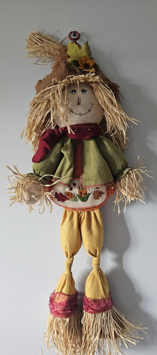 Decorative Scarecrow Fall/Halloween Figurine