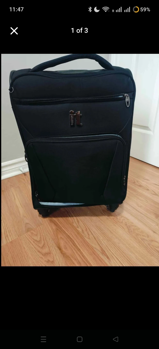 IT Luggage Black carry on
