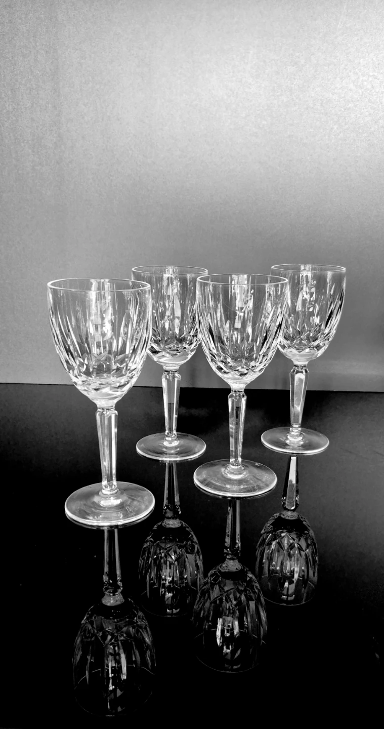 Waterford crystal wine glasses. Set of 4