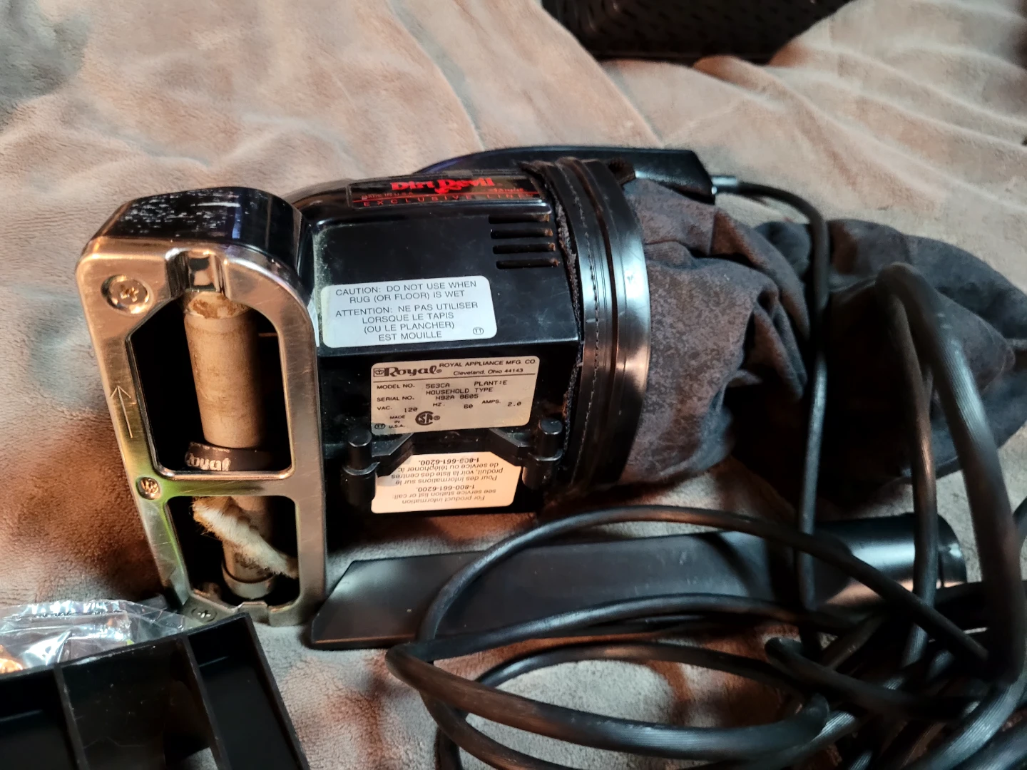 Royal Dirt Devil Handheld Vacuum Cleaner - photo 3