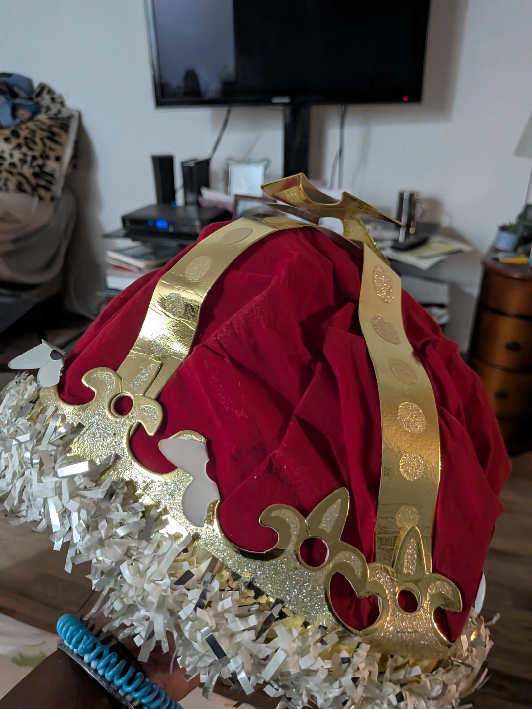 Red and Gold Crown - photo 3