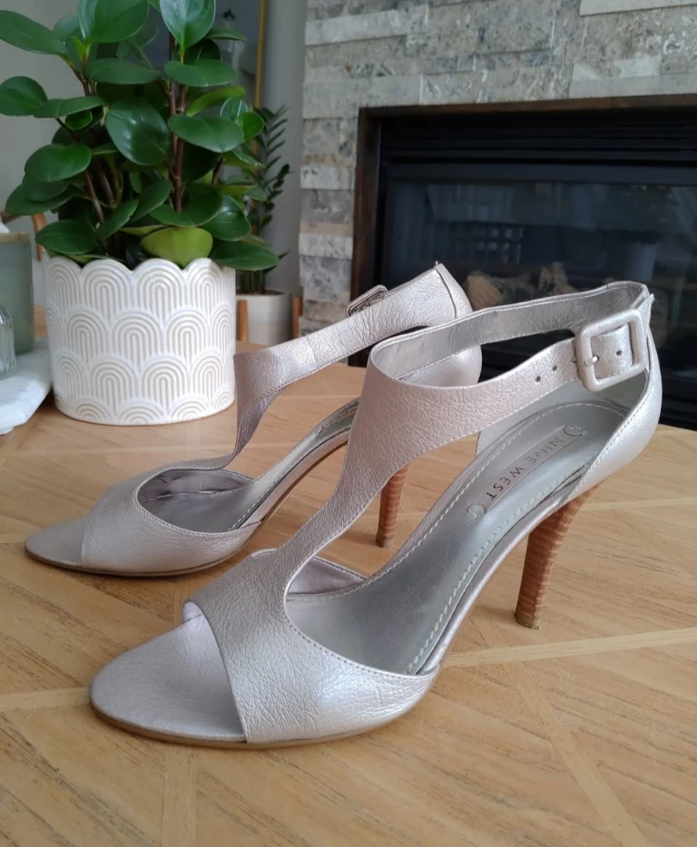 Nine West Jendavi Silver Leather Heels