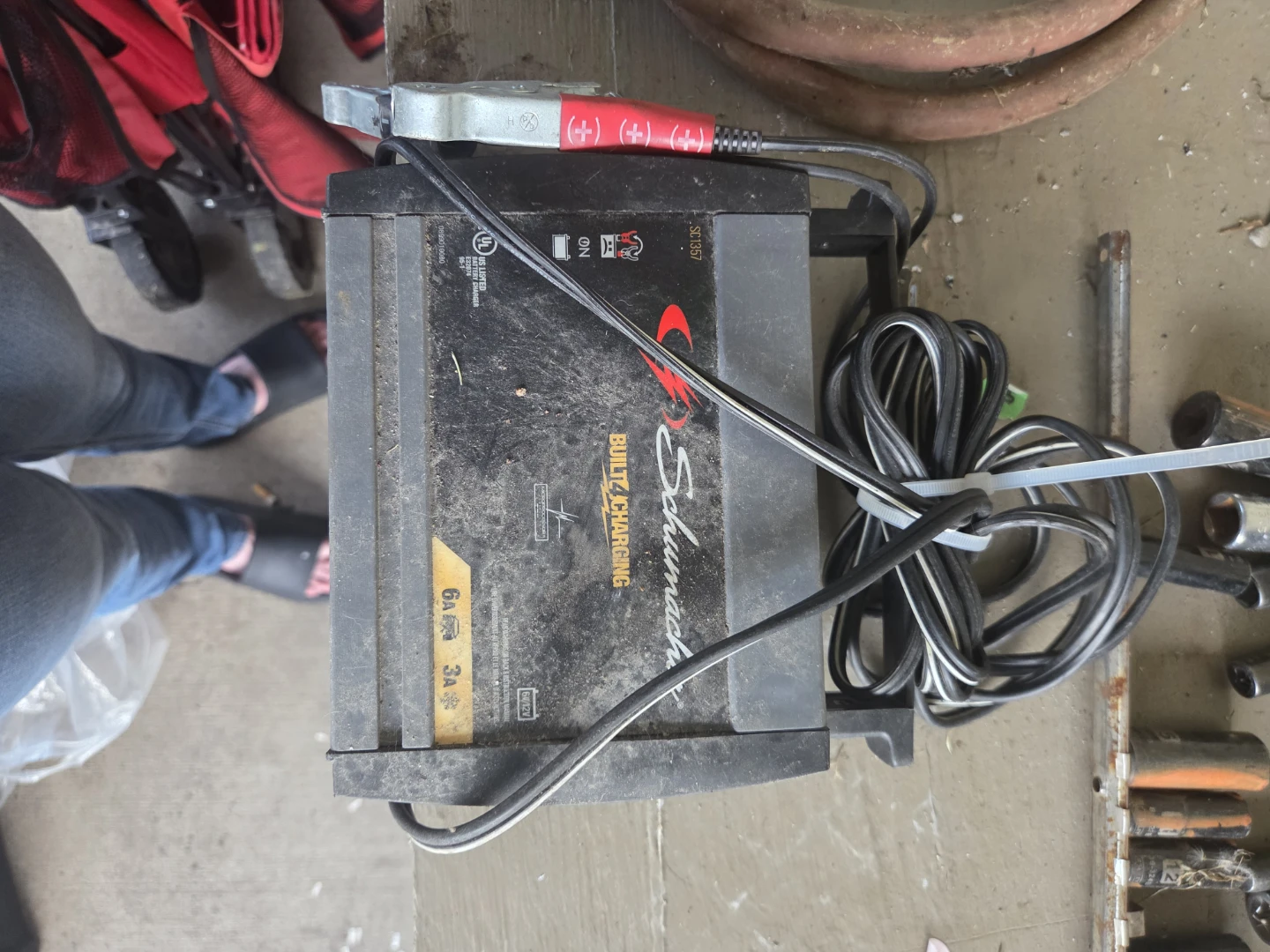 Schumacher Blitz Charging 6A/3A Battery Charger