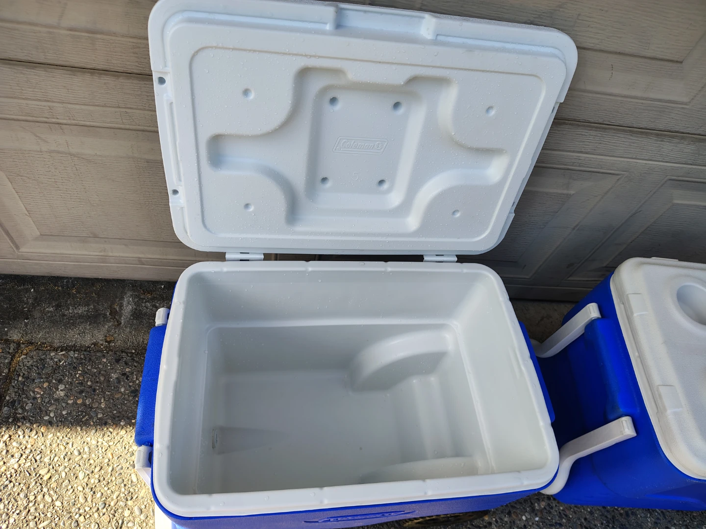 45 Quart Coleman Wheeled Cooler - photo 2