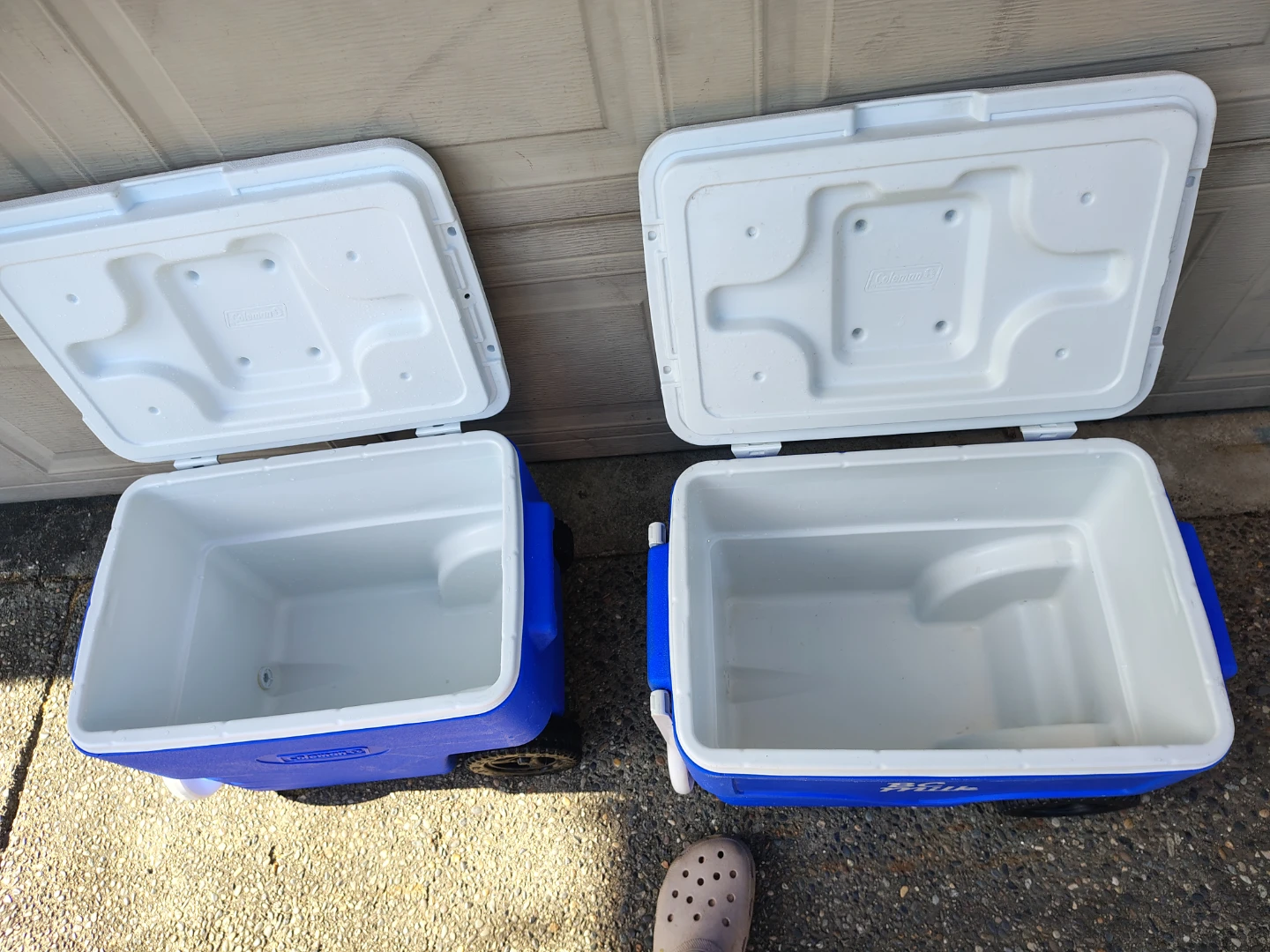 45 Quart Coleman Wheeled Cooler - photo 4
