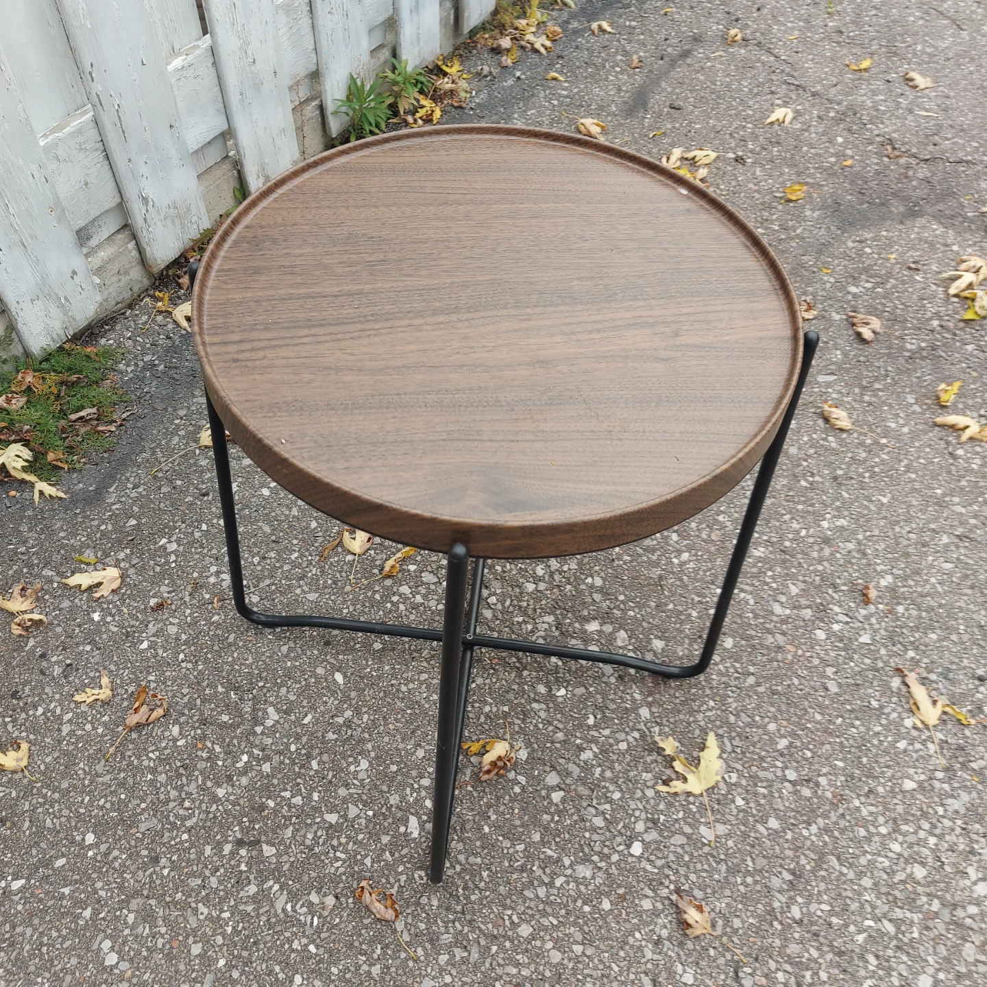 Small Round Coffee/Side Table with Black Metal Base - photo 2
