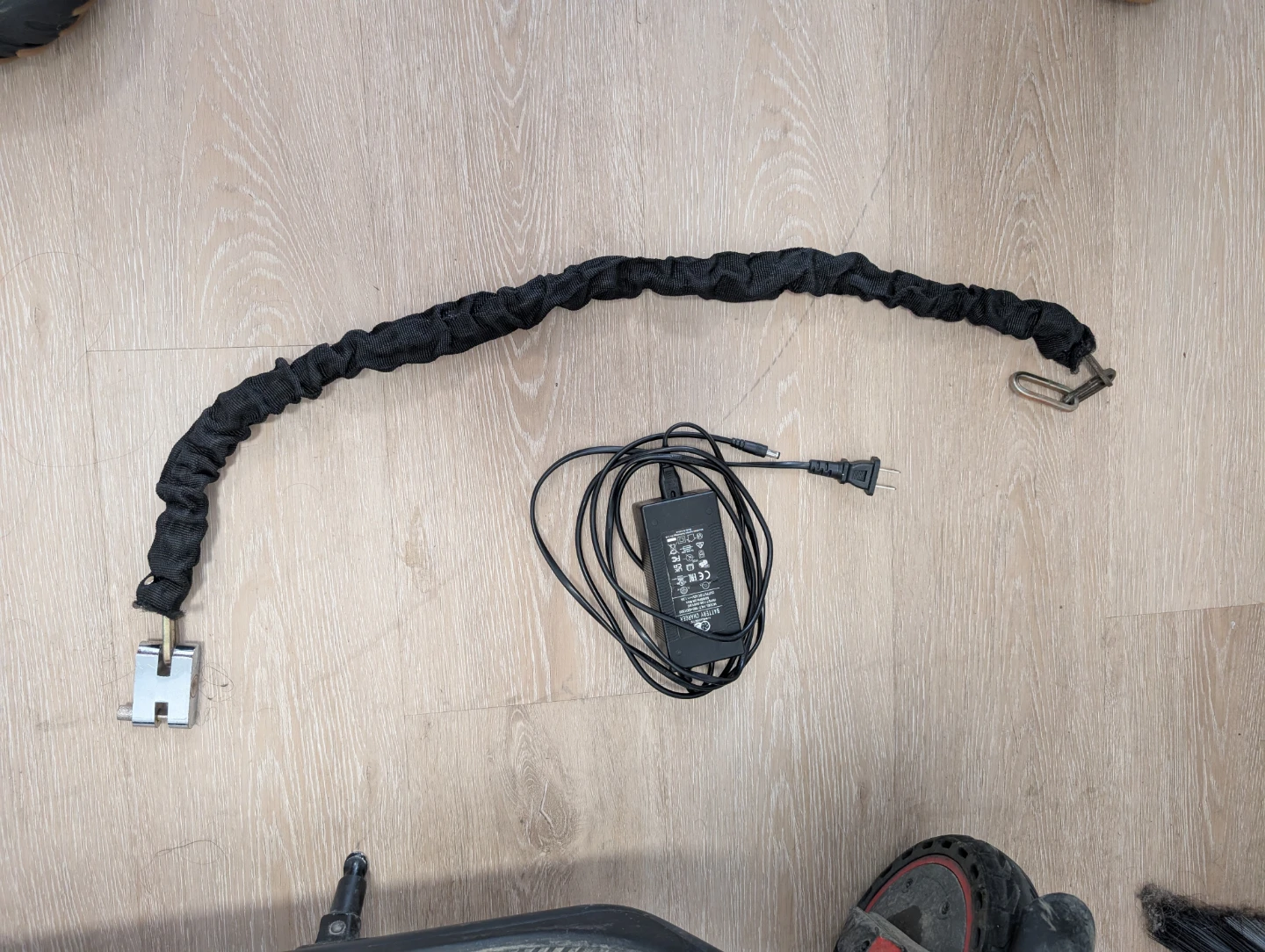 GYROCOPTERS Electric Scooter with Helmet and Lock