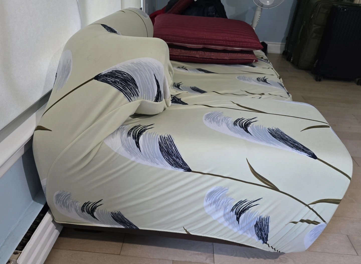Compact Lounger Sofa with Storage Drawer + Free Covers Included - photo 2