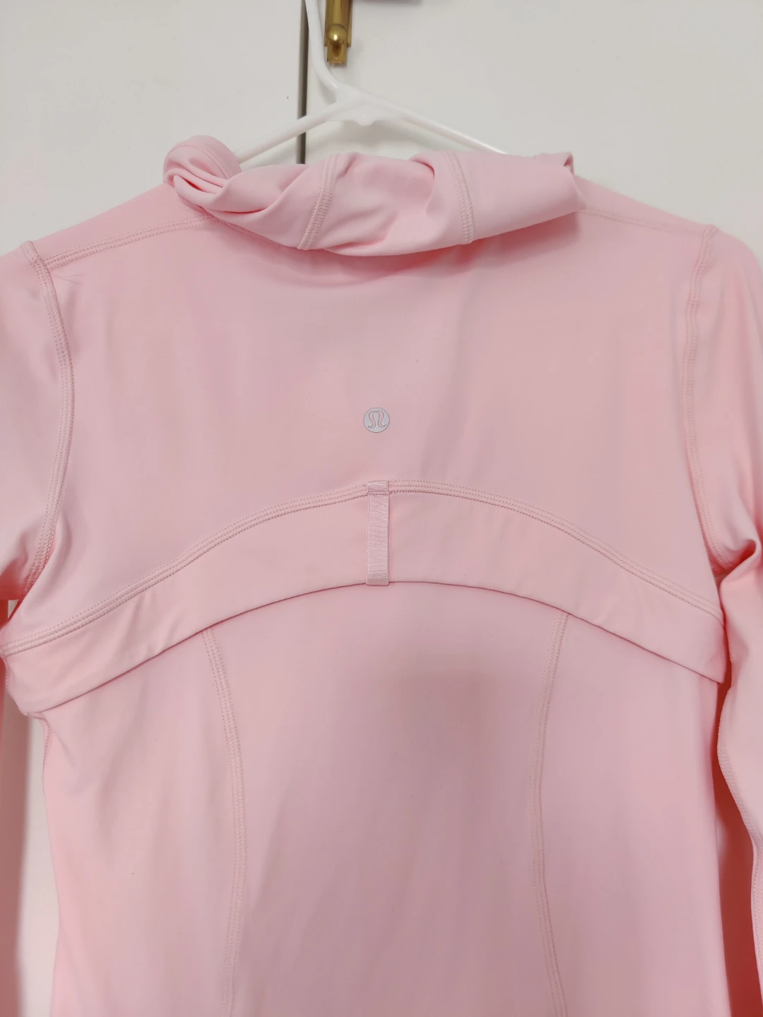 Size 6 Lululemon Pink Hooded Jacket - photo 5