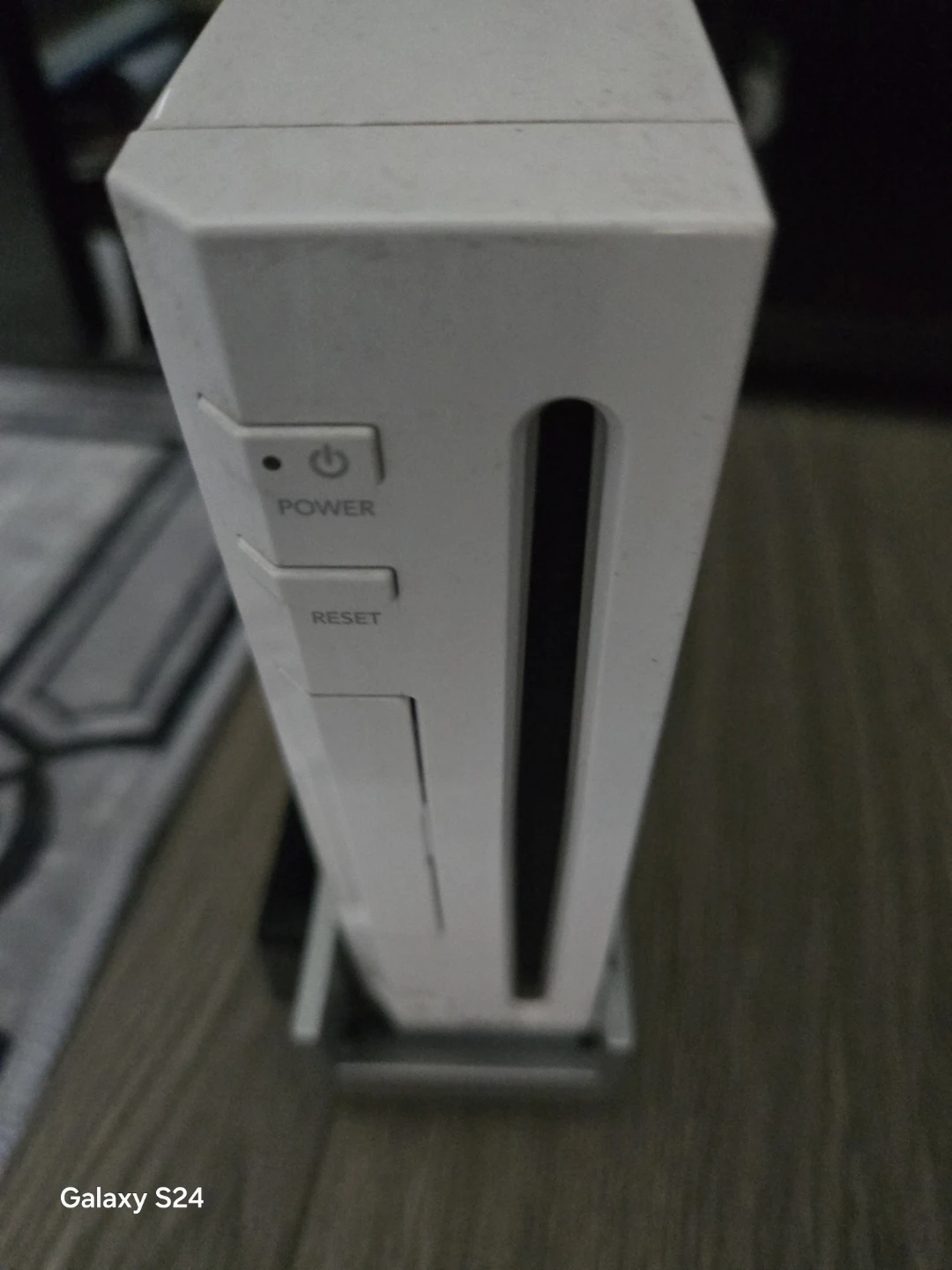 WII CONSOLE AND GAMES