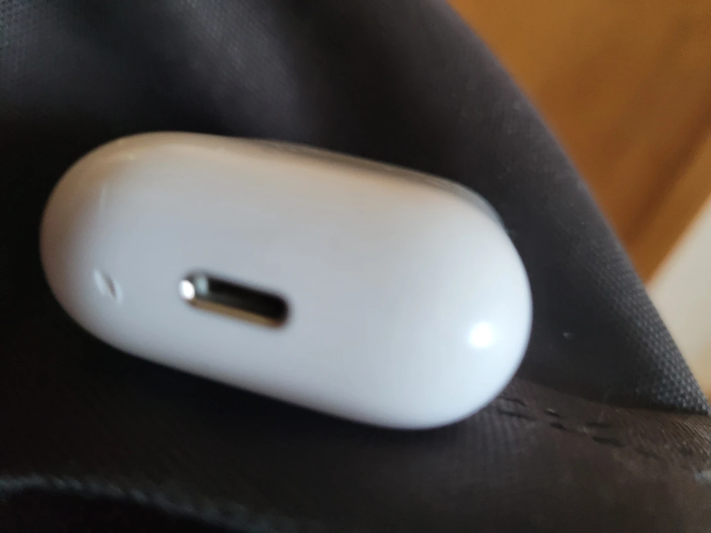 Apple AirPods Pro (2nd Generation) - photo 3