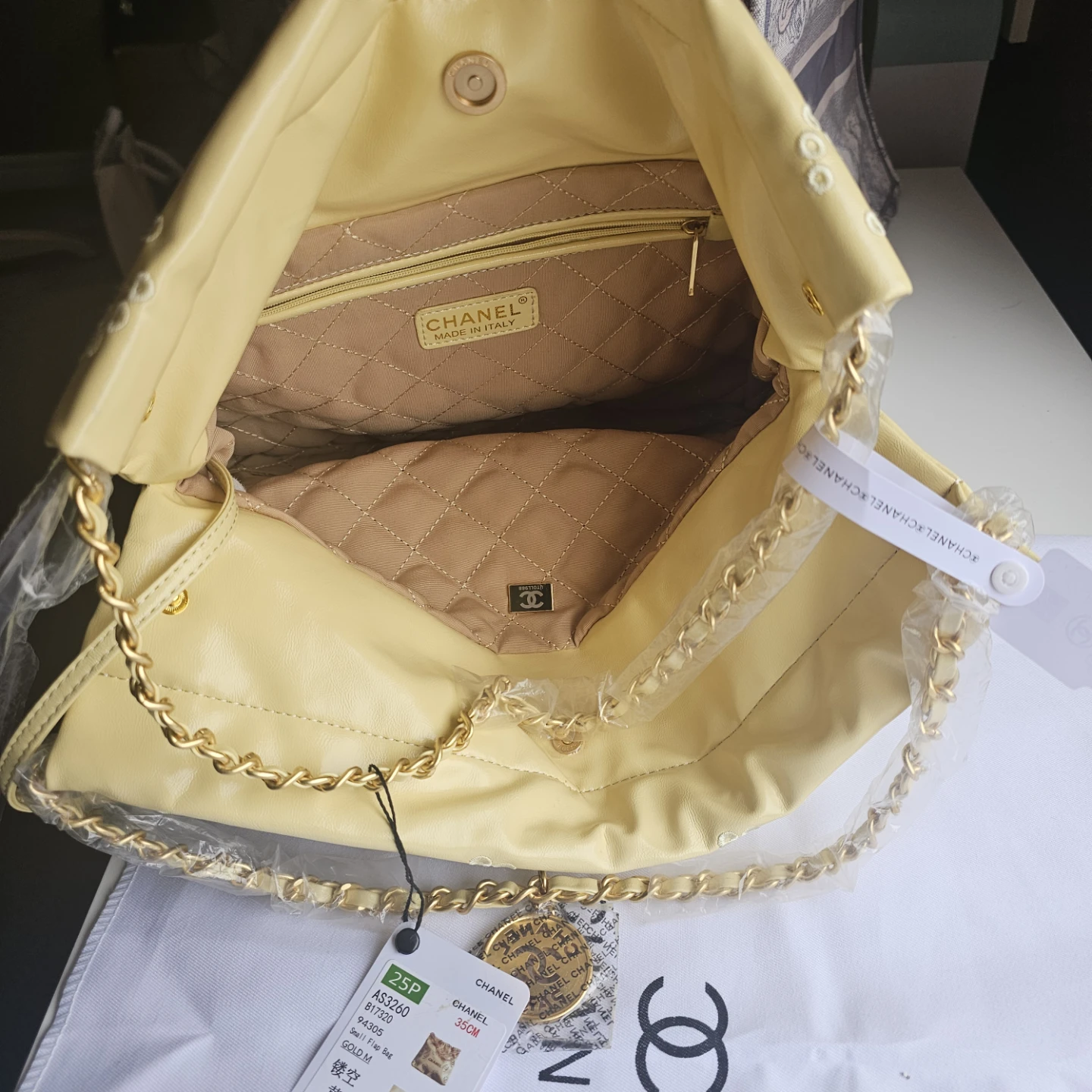 CHANEL 2.55 Medium Gold Bag - photo 4