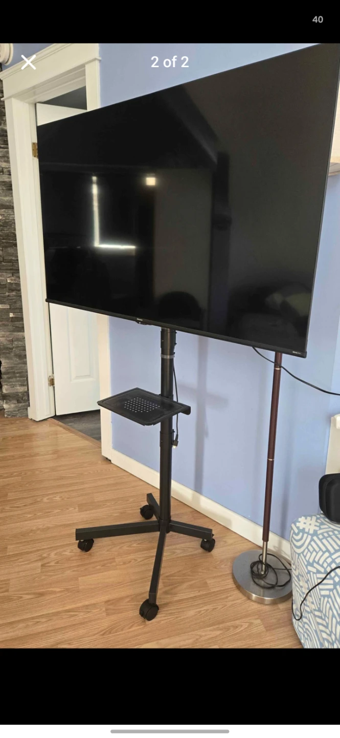 The Hisense 55QD6N  smart tv