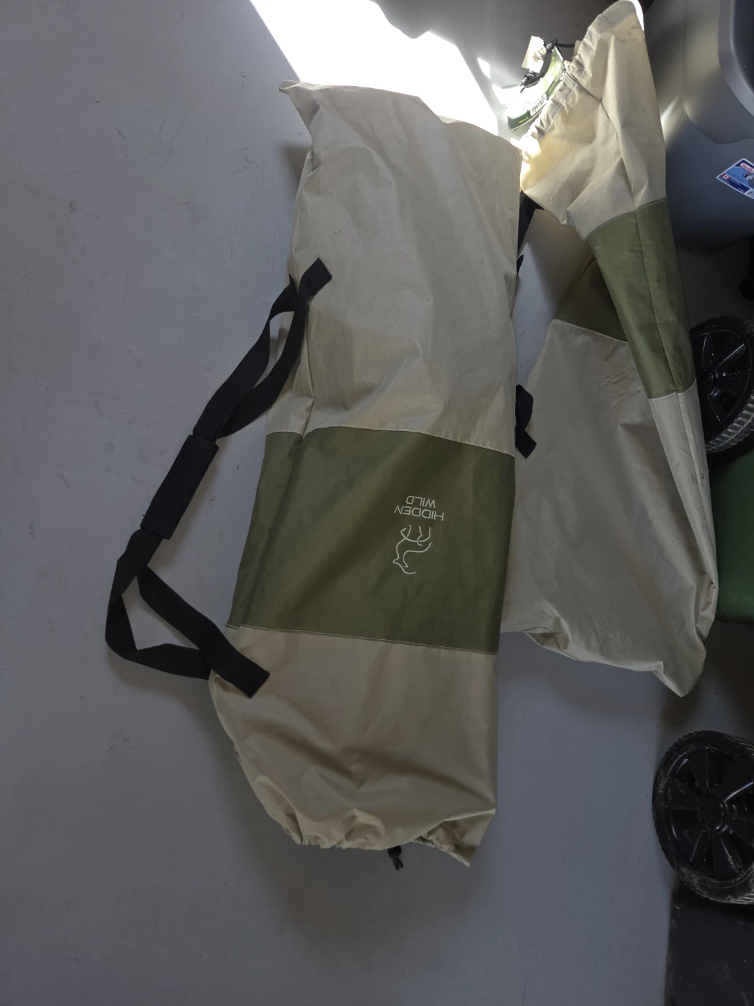 2 camping cot bed, 1 cooler and 1 sleeping bag - photo 4