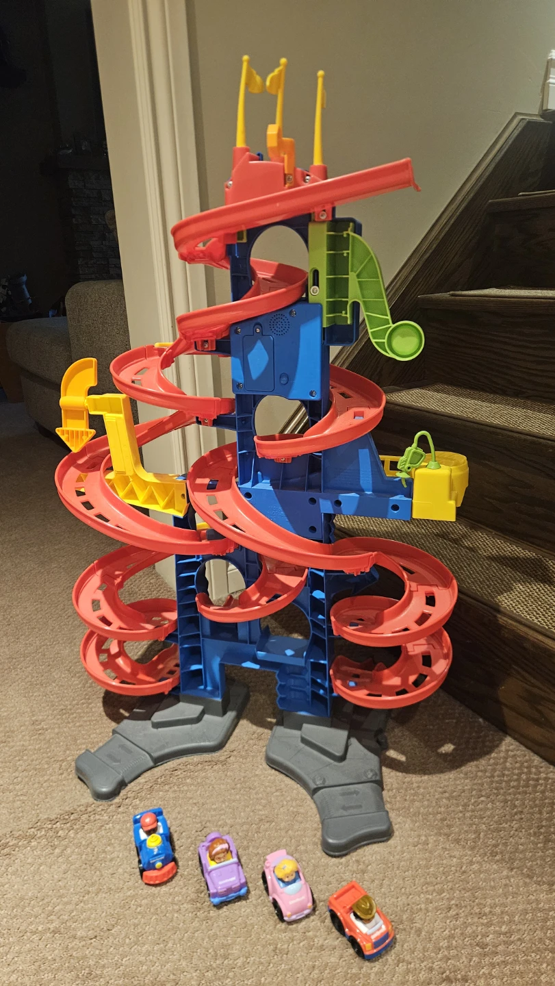 Fisher-Price Little People Wheelies Garage Playset with 4 Cars - photo 2
