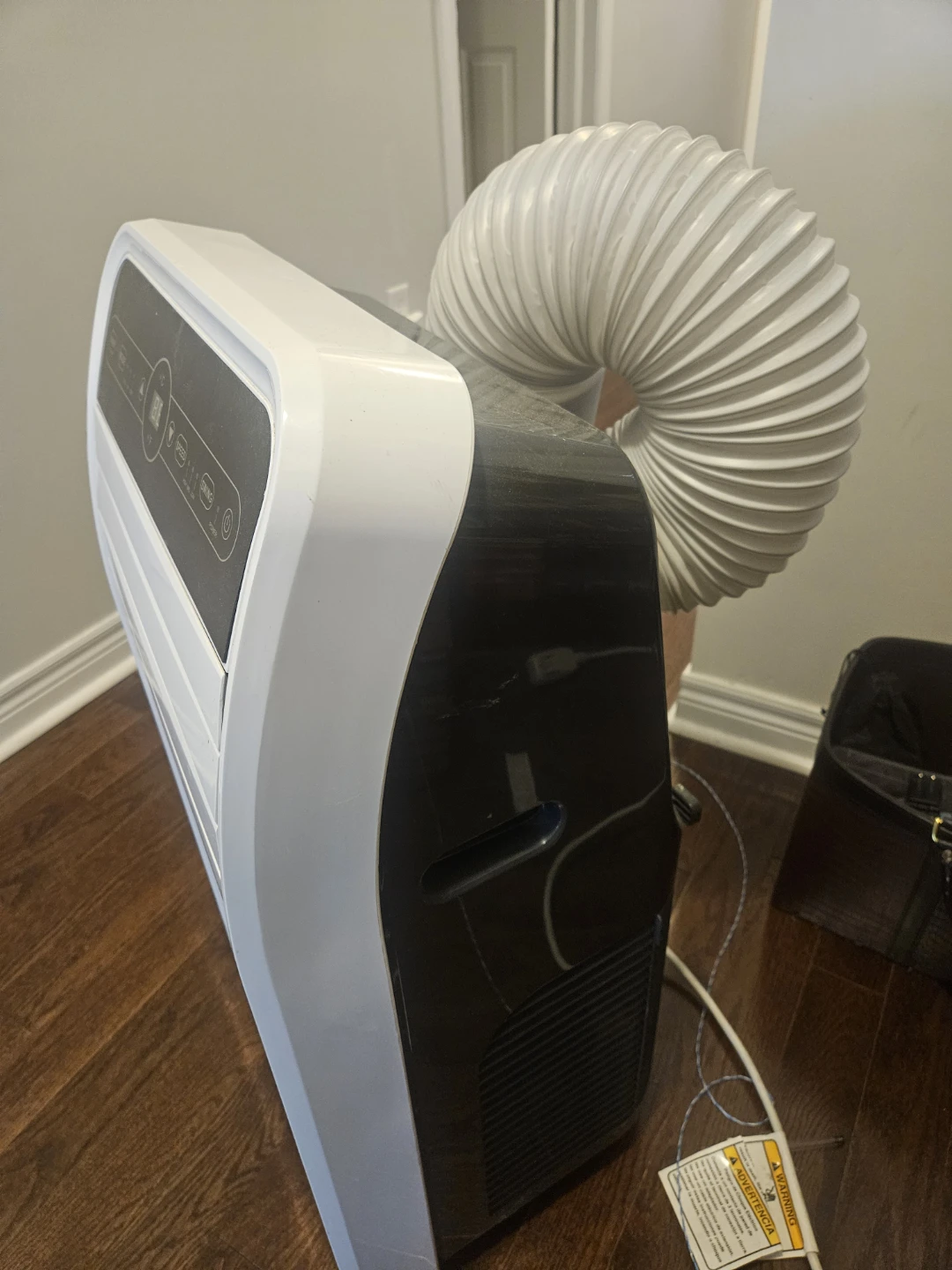 Insignia Portable Air Conditioner NS-AC10PWH9-C - photo 2