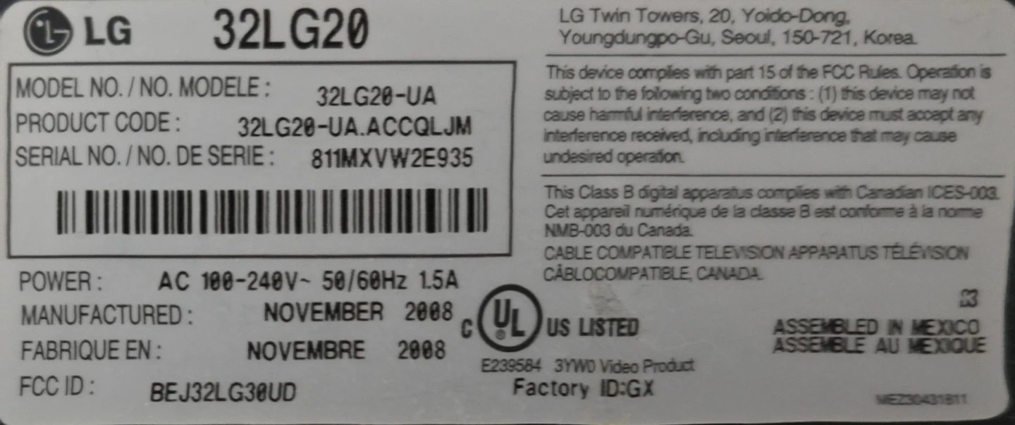 32-inch LG TV with a black IKEA LACK side table - photo 3