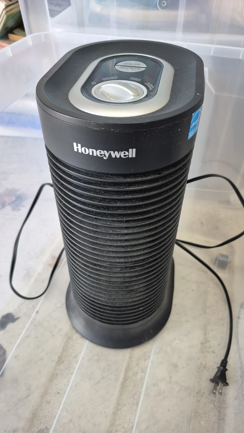 HoneyWell HEPA Air Purifier - photo 2