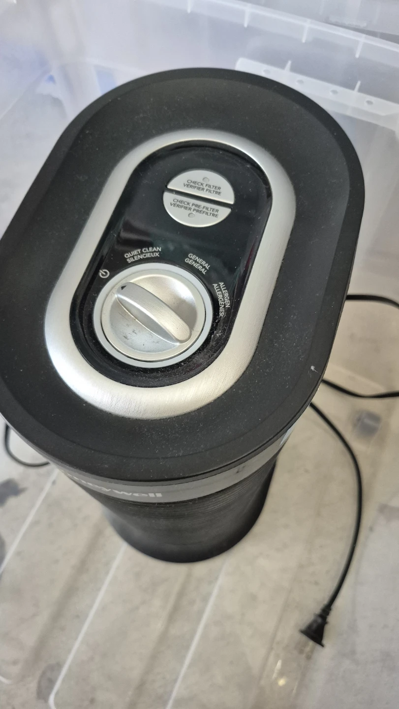 HoneyWell HEPA Air Purifier - photo 3