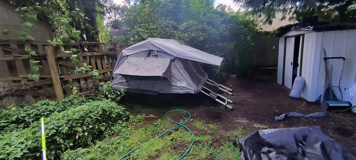 OVERLAND TRUCK TENT w/awning and change room