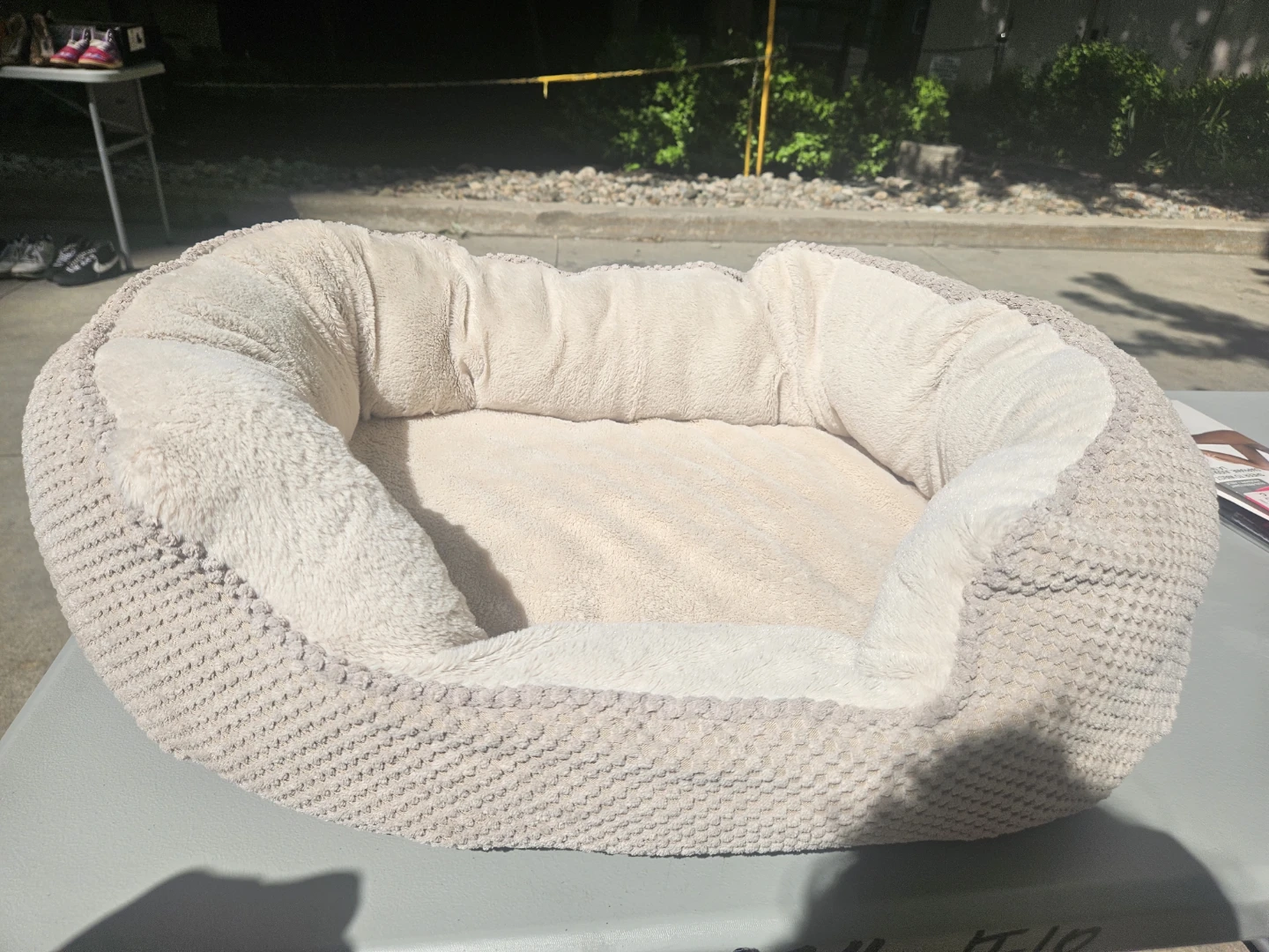 Plush Pet Bed - photo 3