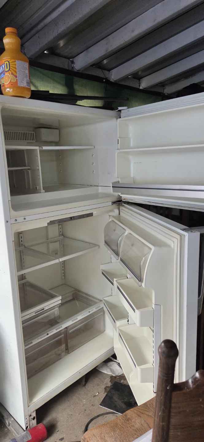 White Top-Freezer Refrigerator