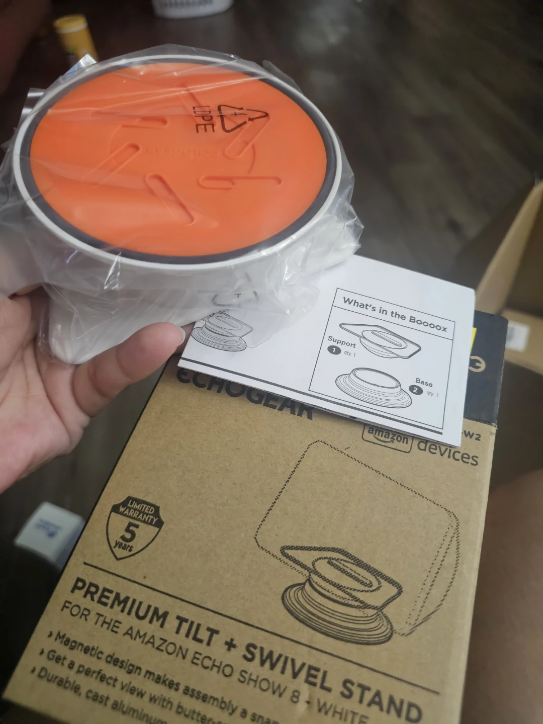 ECHOgear Premium Tilt + Swivel Stand for Echo Show 8 (White)