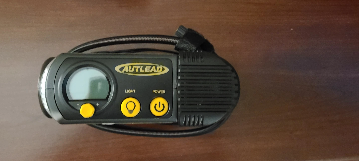 Portable Air Compressor Ciggarete lighter car plug - photo 2