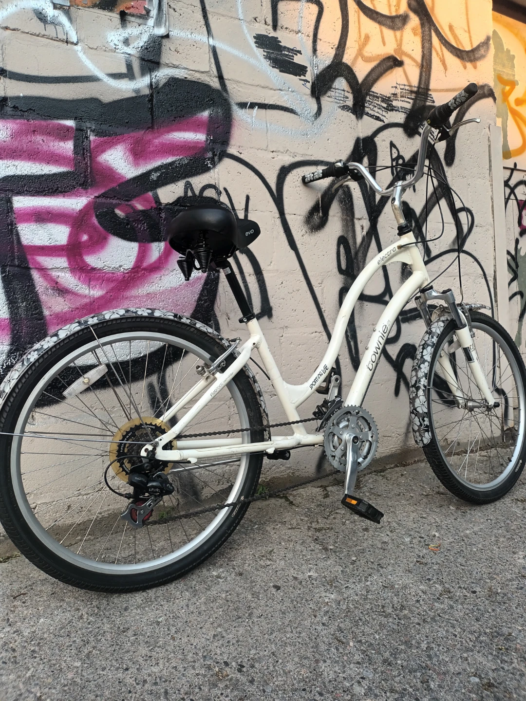 Electra Townie 7Speed Bike - photo 4