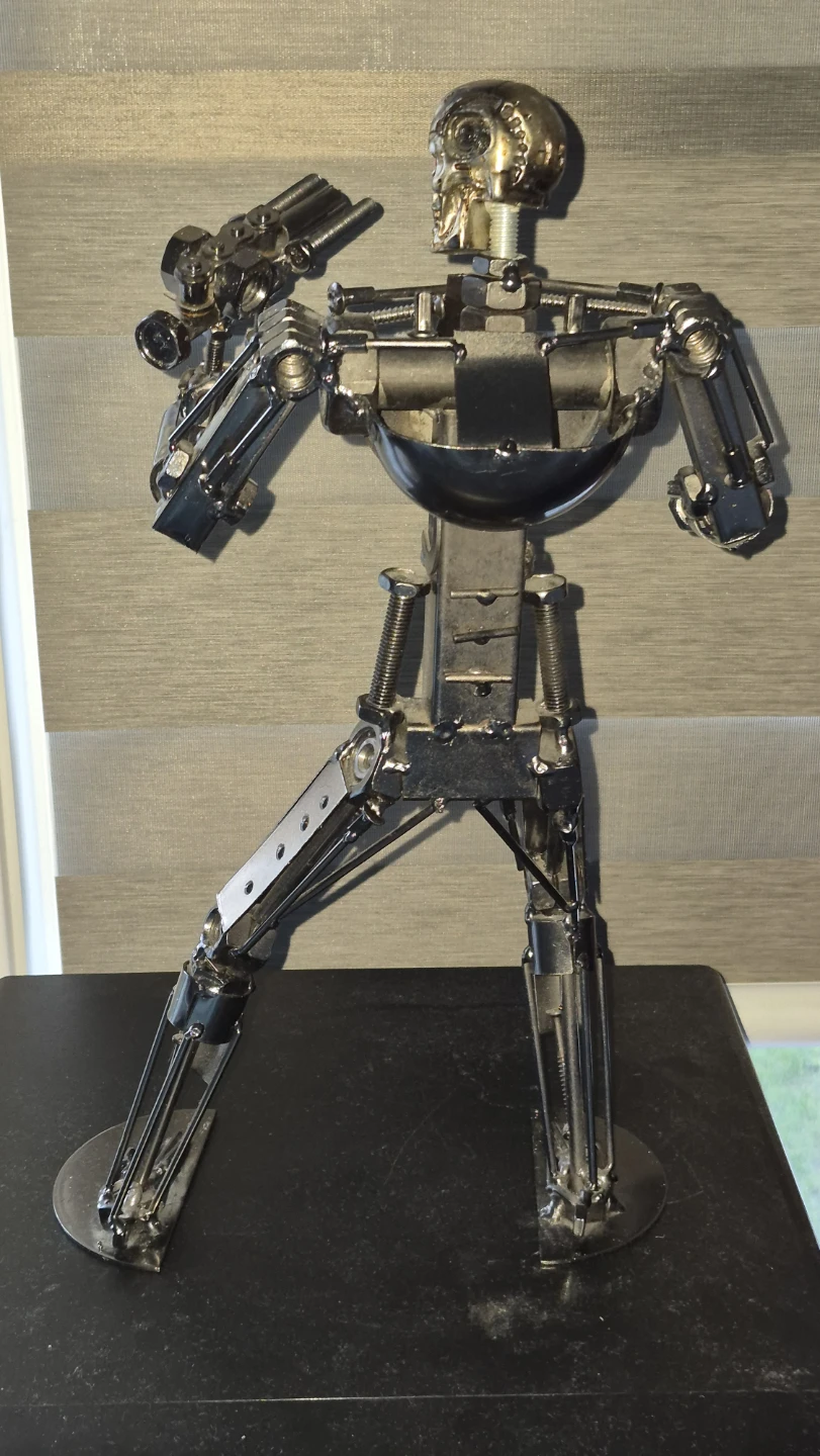 Metal Robot Sculpture Terminator - photo 3