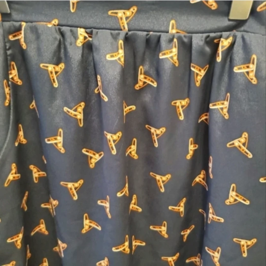 Navy Blue Skirt with safety pin Pattern - photo 3