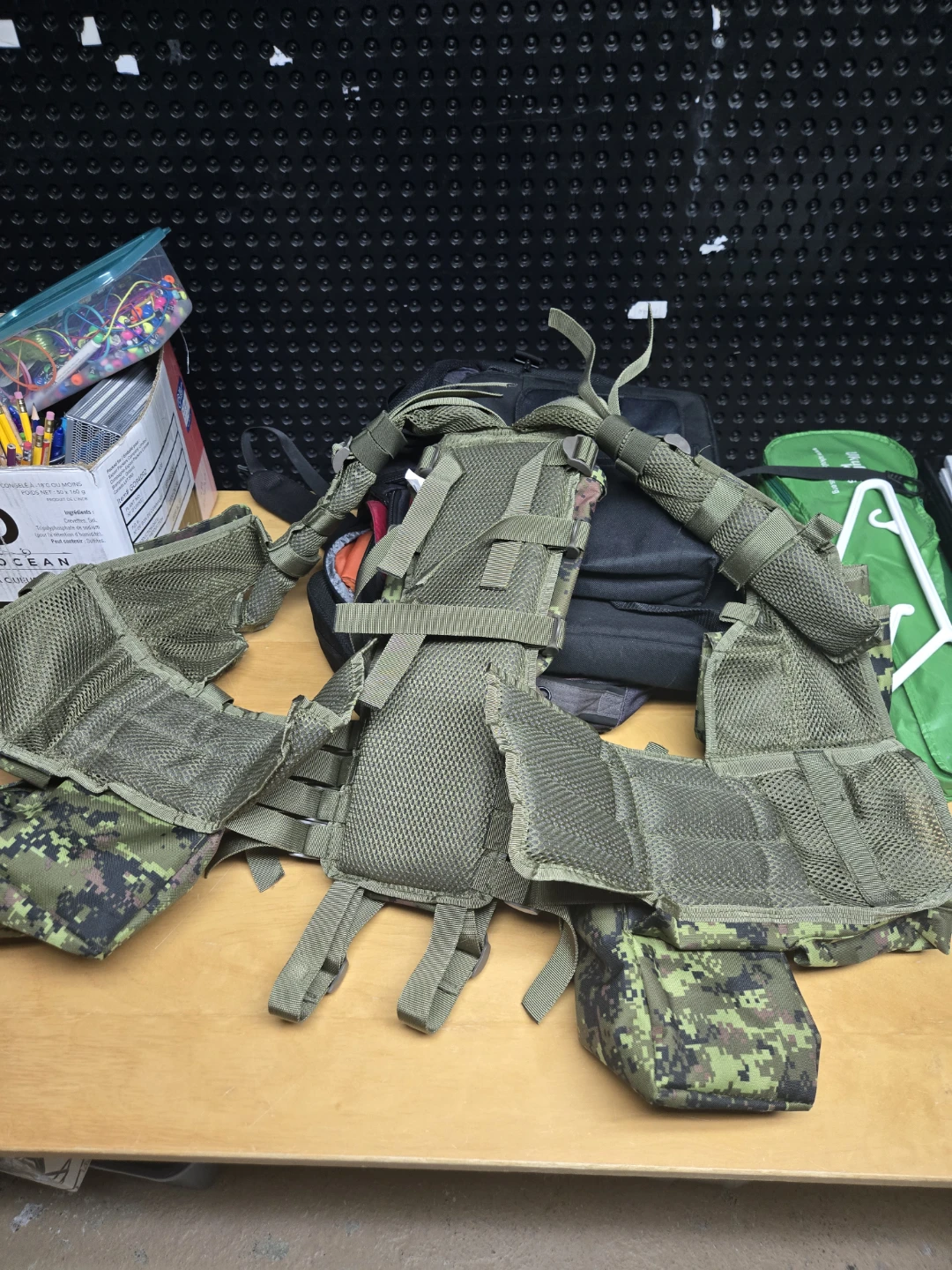 Tactical Vest with Pouches - photo 3