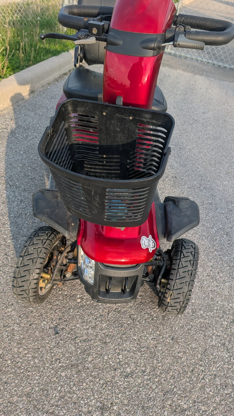 Pride Pursuit XL scooter