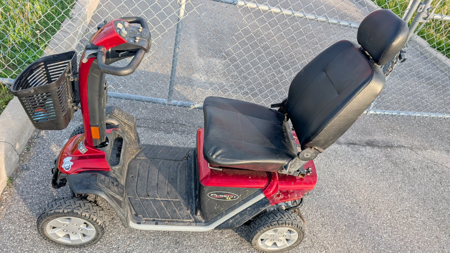 Pride Pursuit XL scooter - photo 5