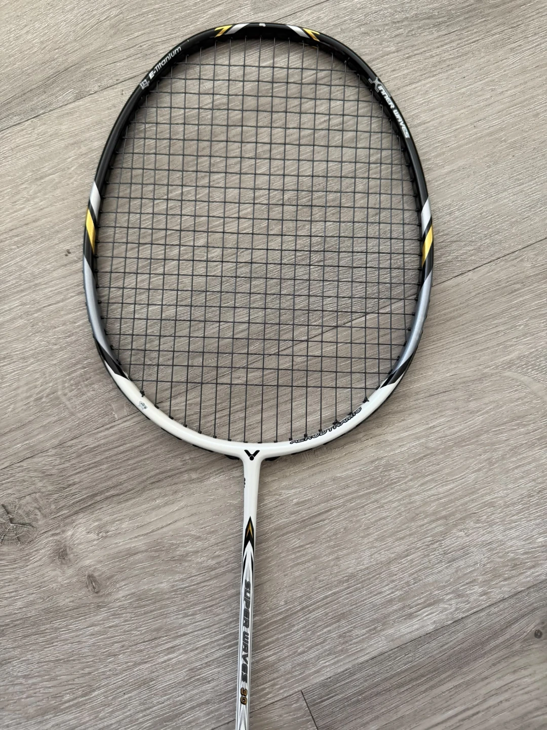 Victor "Super Waves" Badminton Racquet - photo 3
