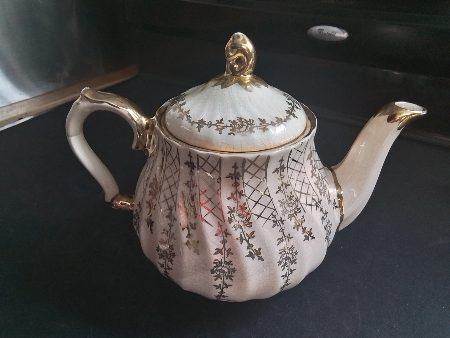 Vintage Sadler England Gold Lattice & Floral Teapot