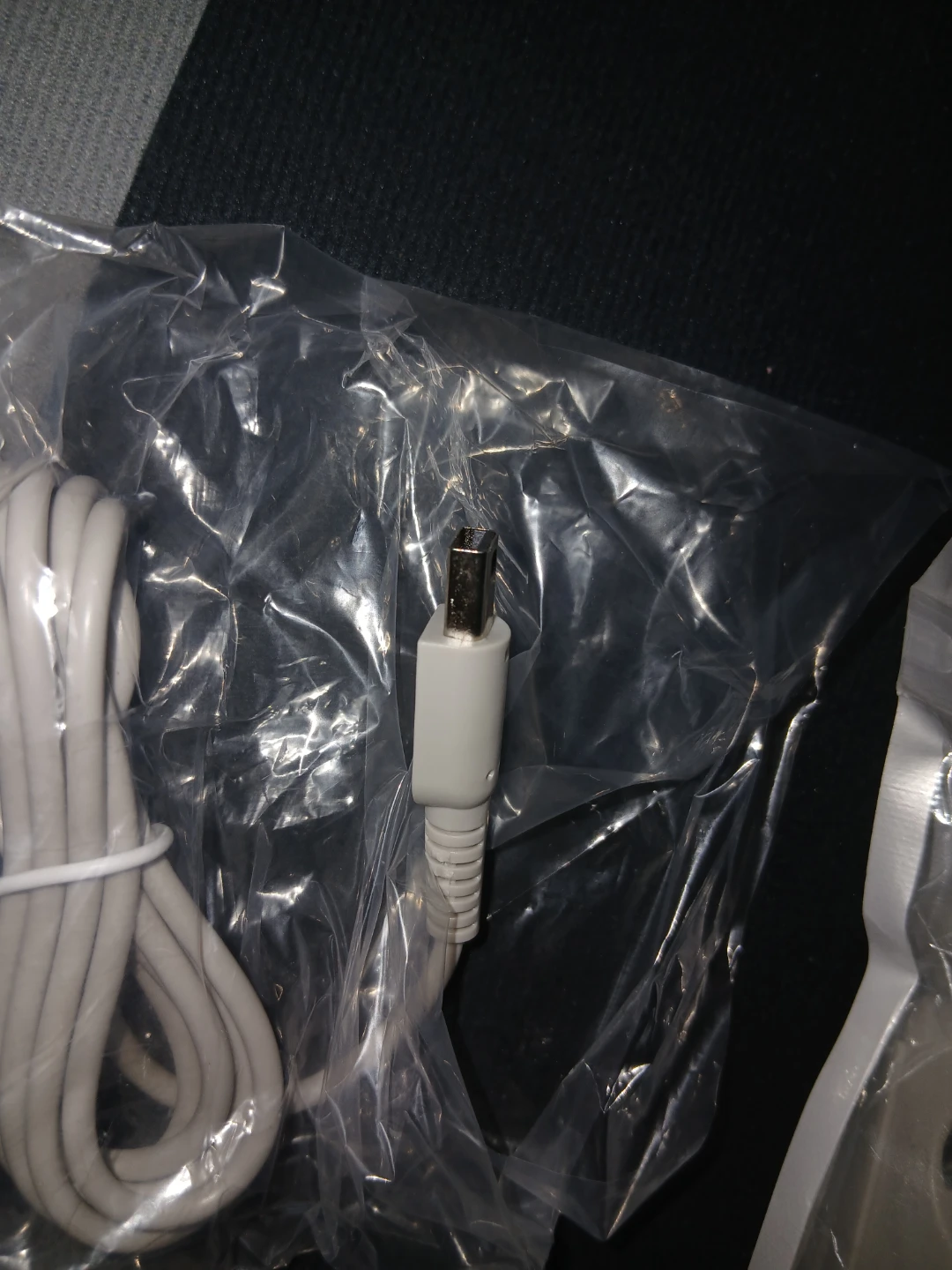 Nintendo WAP-001 AC Adapter for DS/DSi/2DS/3DS - photo 2