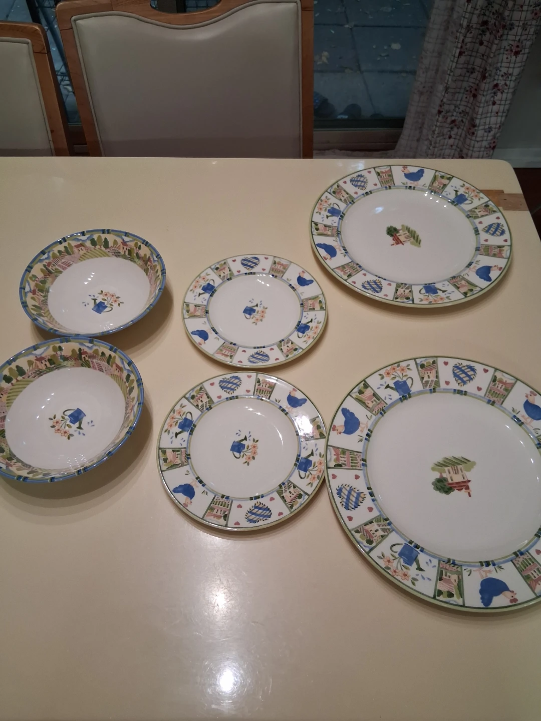 Johnson Brothers plates and soup bowls - photo 2