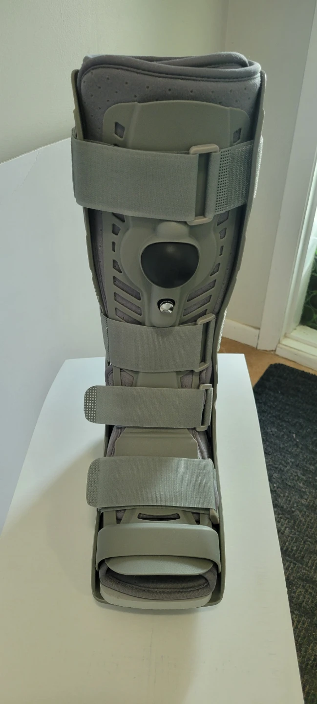 EUC Tall Air Cam Fracture Walker Boot - Medium - photo 2