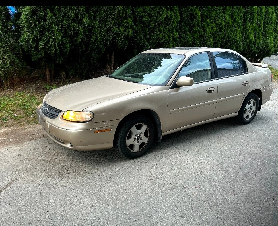2002 Chevrolet Malibu - photo 2