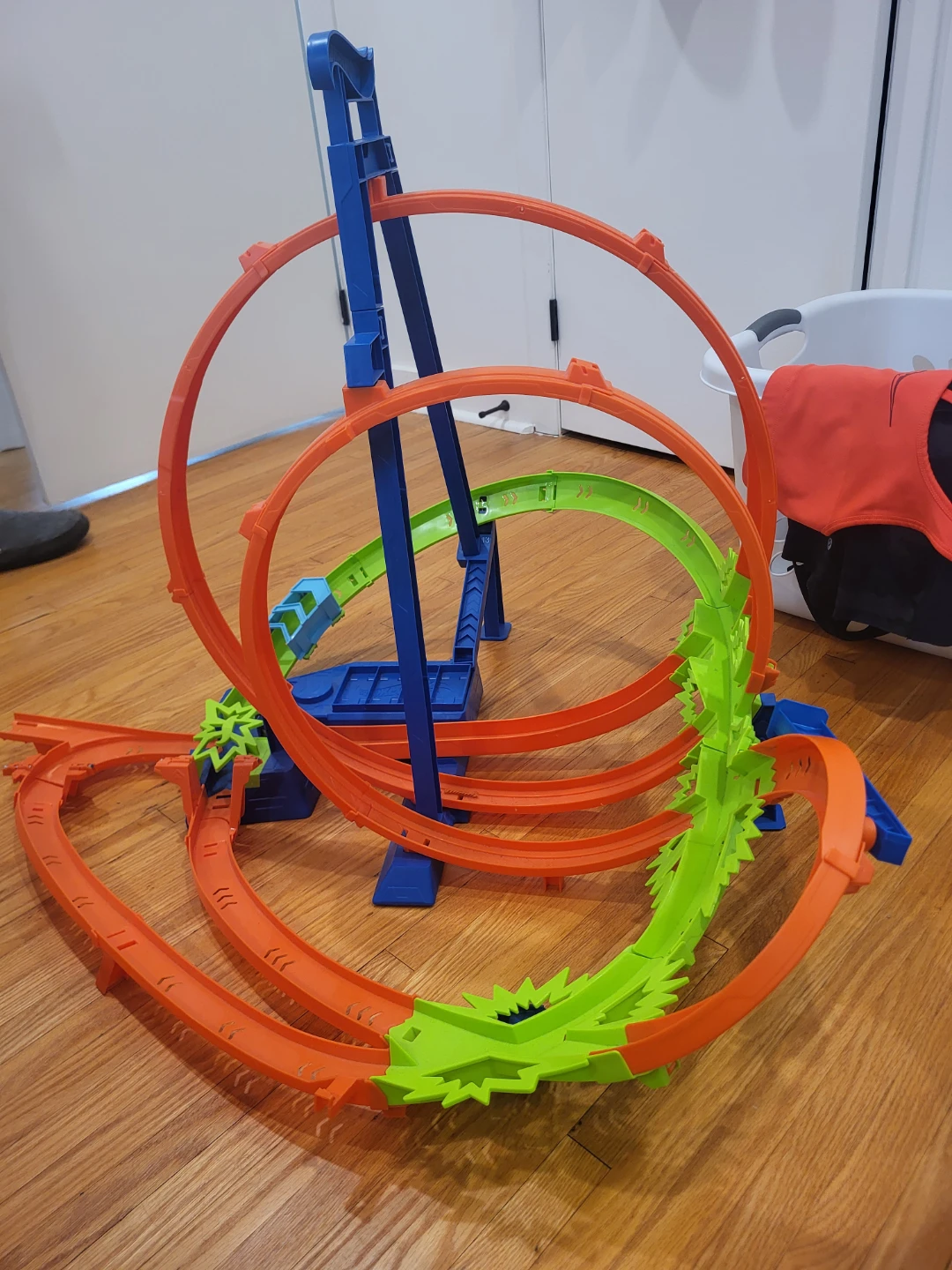 Hot Wheels Epic Crash Track Set