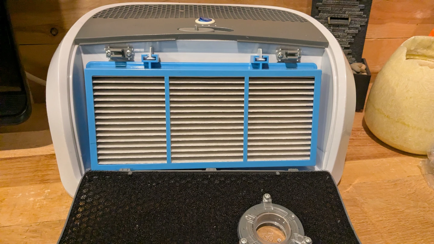 Sunbeam Air Purifier with 2 filters - photo 2
