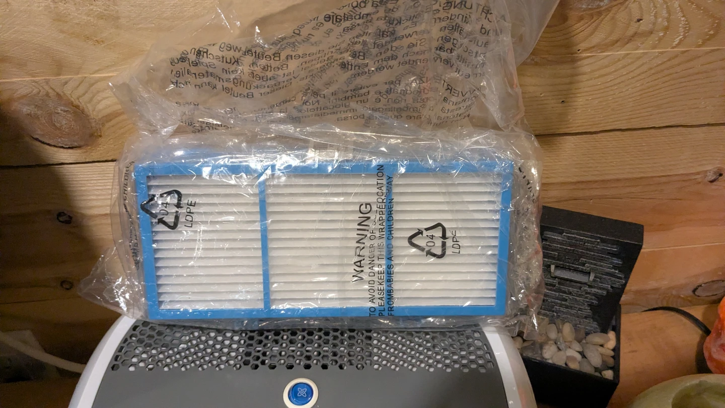Sunbeam Air Purifier with 2 filters - photo 3