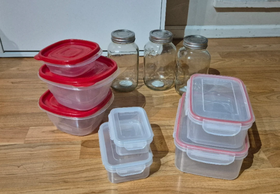 [Free] Set of Food Storage Containers and Mason Jars