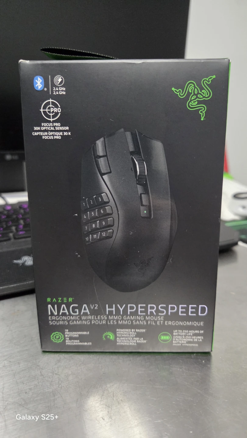 RAZER NAGA V2 Hyperspeed MMO Gameing Mouse