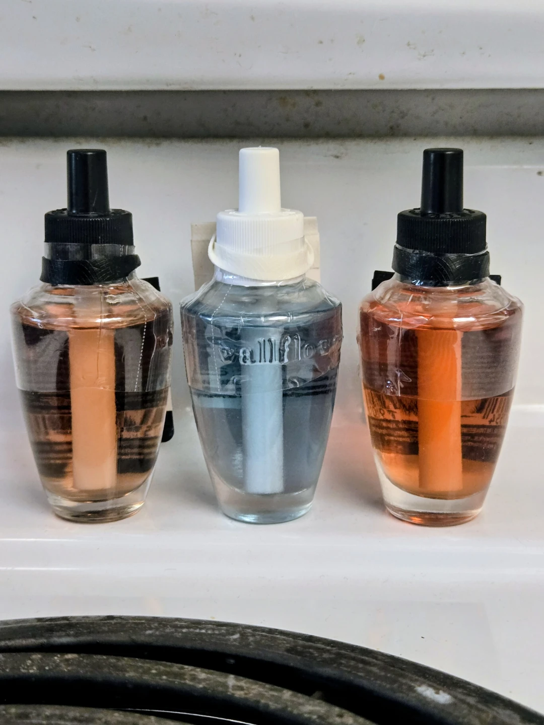 NEW - Bath & Body Works Wallflowers Fragrance Refills (3 Pack) - photo 2